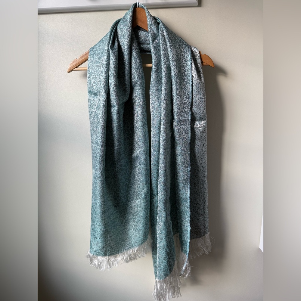 Rectangular Scarf Fringe Floral Metallic Woven Classy Feminine Old Money OS